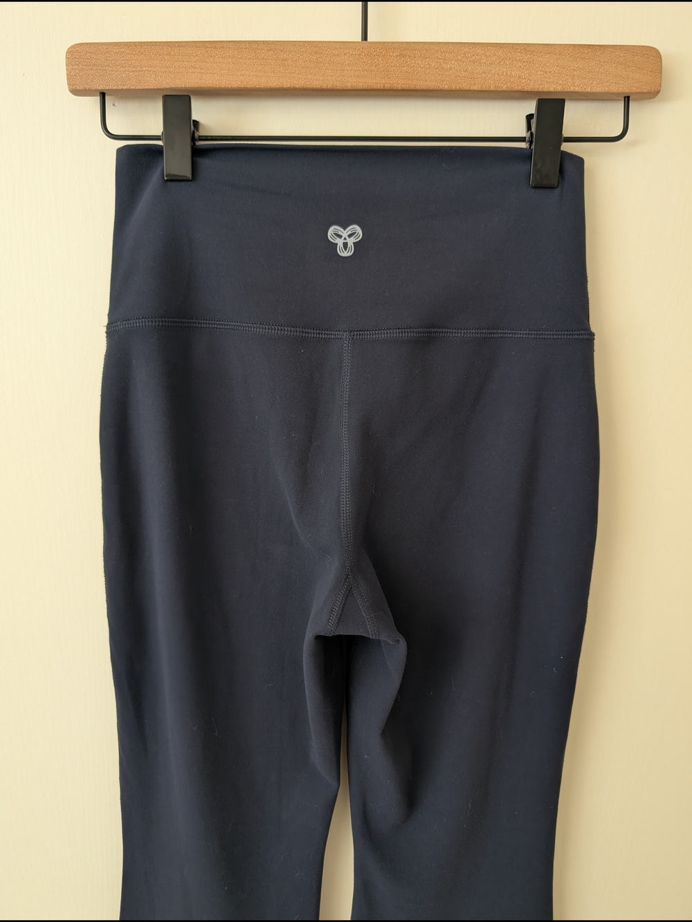 Aritzia TNA Womens Small Flared Leg Leggings Blue Activewear Workout Yoga Lounge - Picture 5 of 6